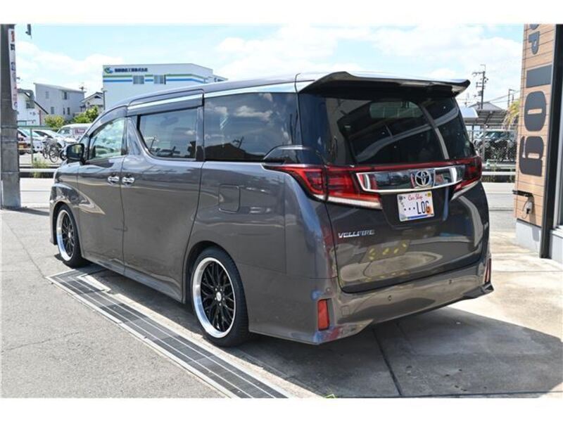 VELLFIRE