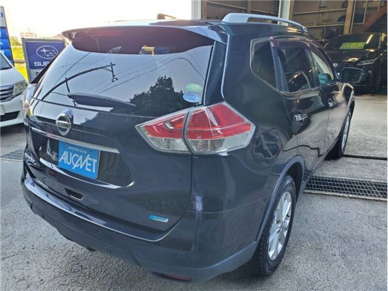 X-TRAIL