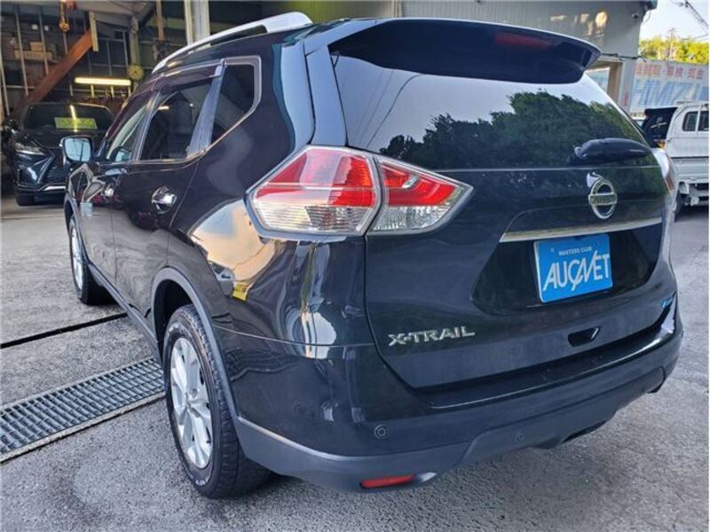 X-TRAIL