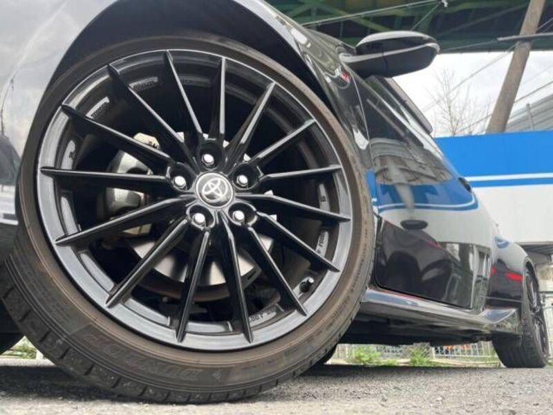 GR YARIS