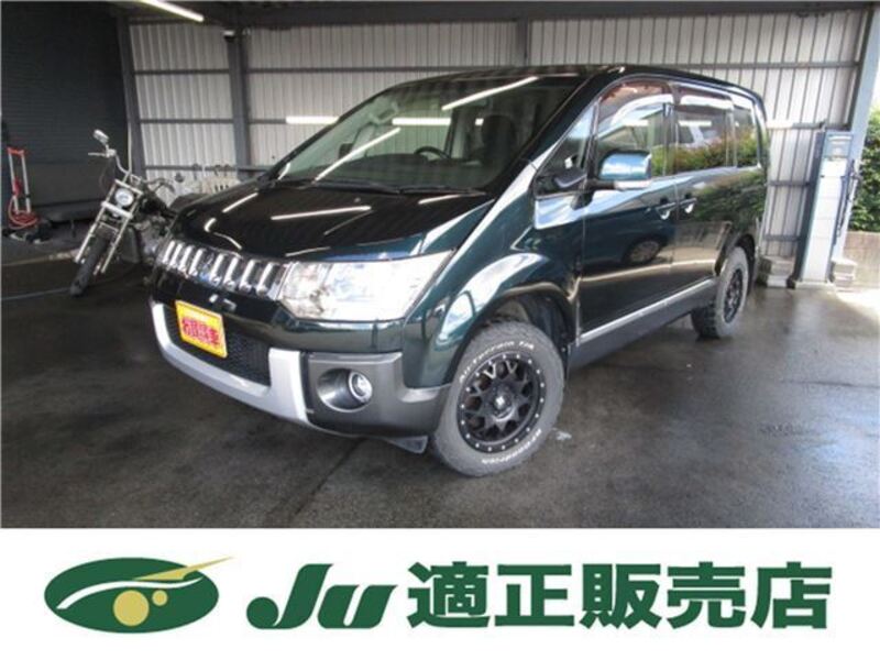 MITSUBISHI DELICA D5