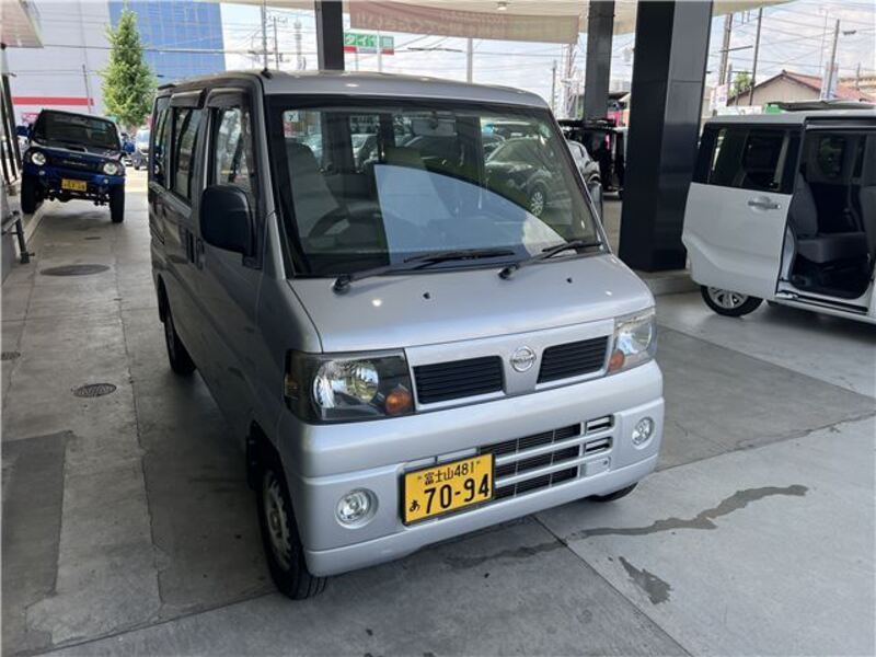NISSAN CLIPPER VAN