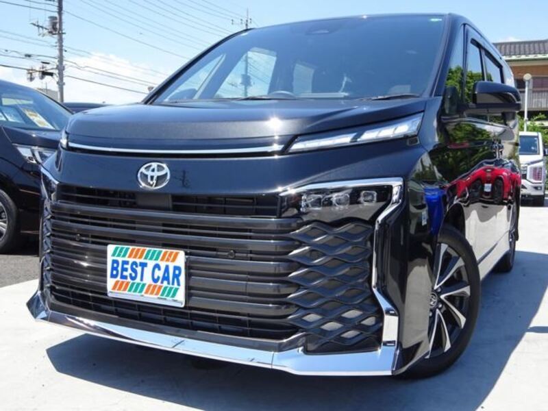 TOYOTA VOXY