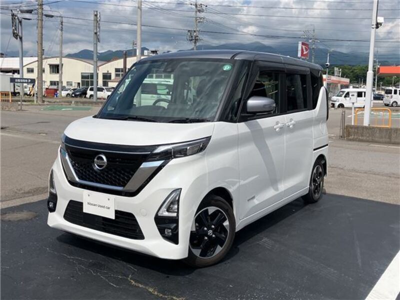 NISSAN ROOX