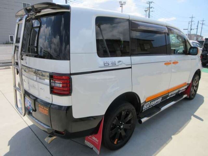 DELICA D5