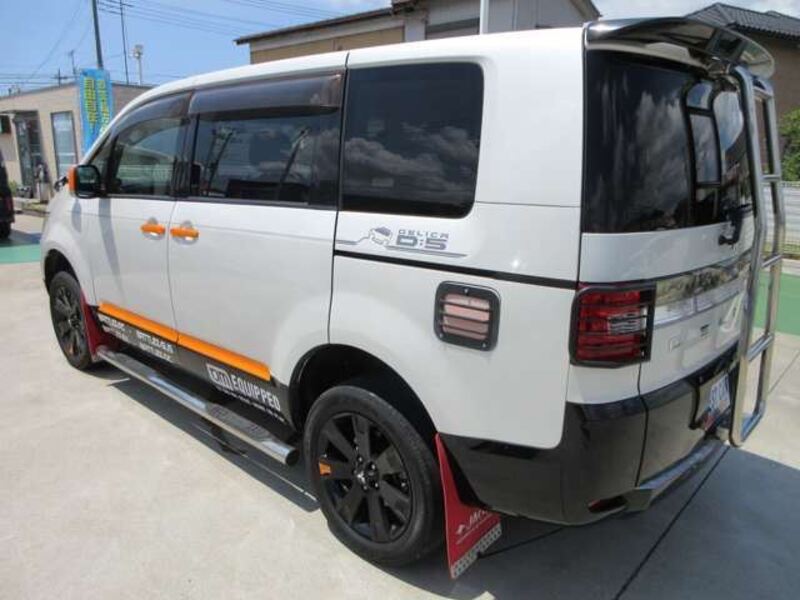 DELICA D5