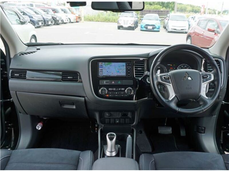 OUTLANDER PHEV