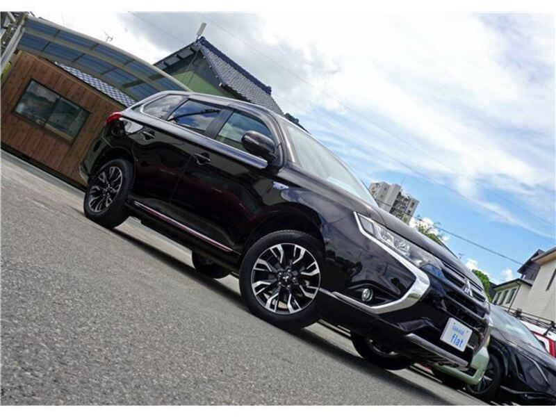 OUTLANDER PHEV