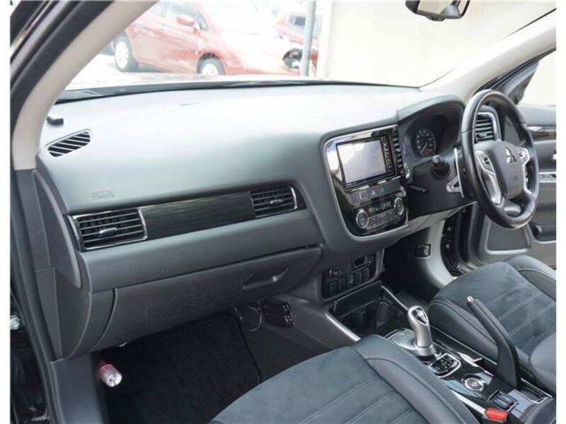 OUTLANDER PHEV