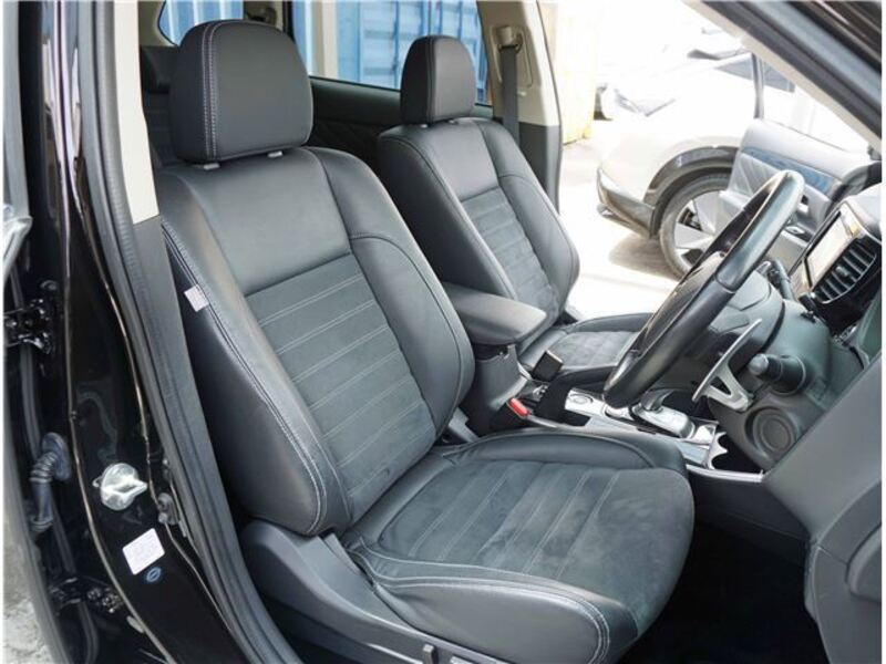 OUTLANDER PHEV