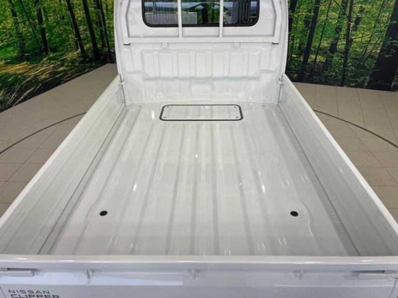 CLIPPER TRUCK