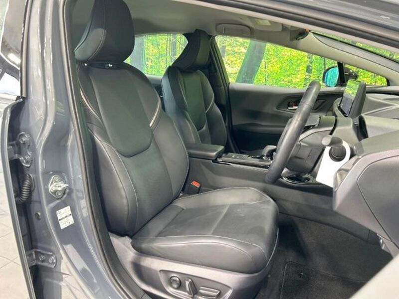 PRIUS PHV