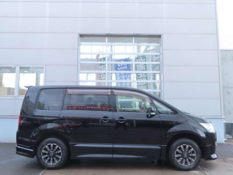 DELICA D5