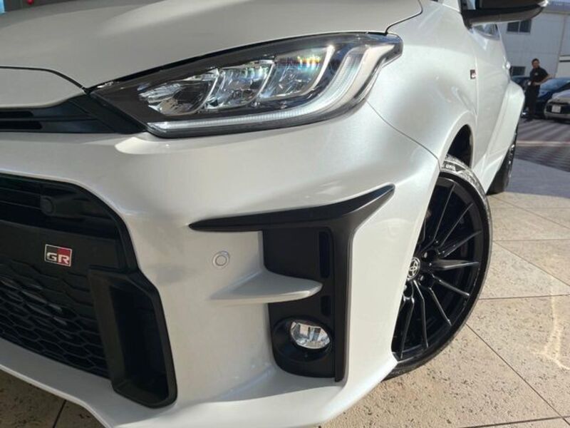 GR YARIS