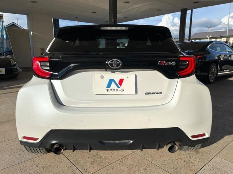 GR YARIS