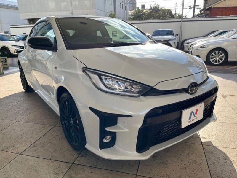 GR YARIS