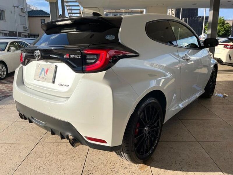 GR YARIS