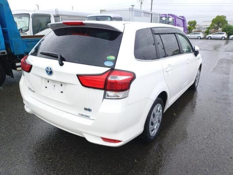COROLLA FIELDER