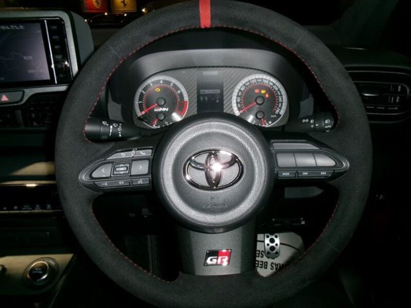 GR YARIS
