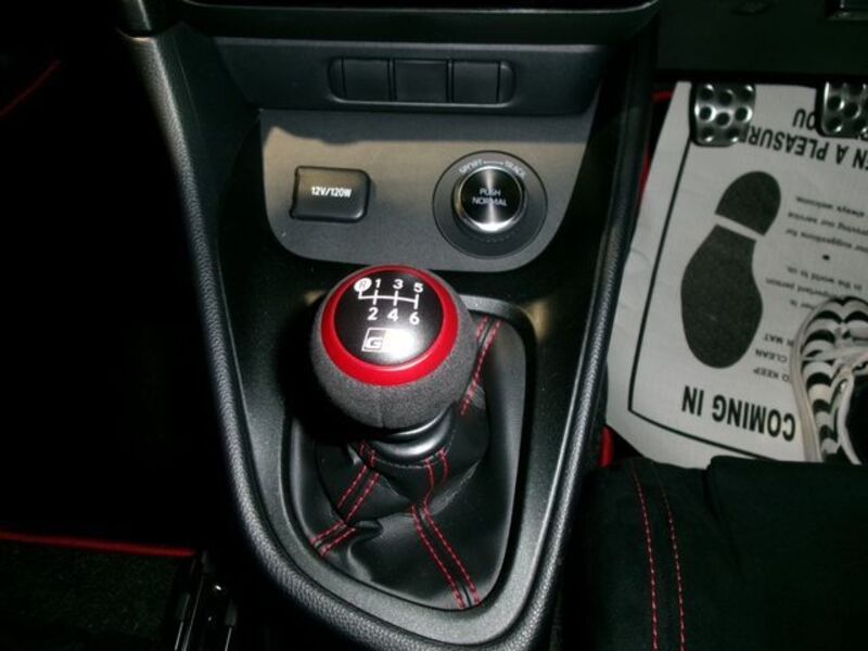 GR YARIS