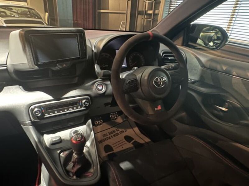 GR YARIS
