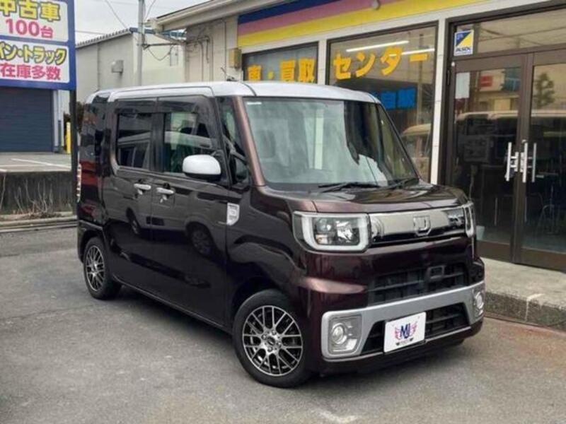 DAIHATSU WAKE