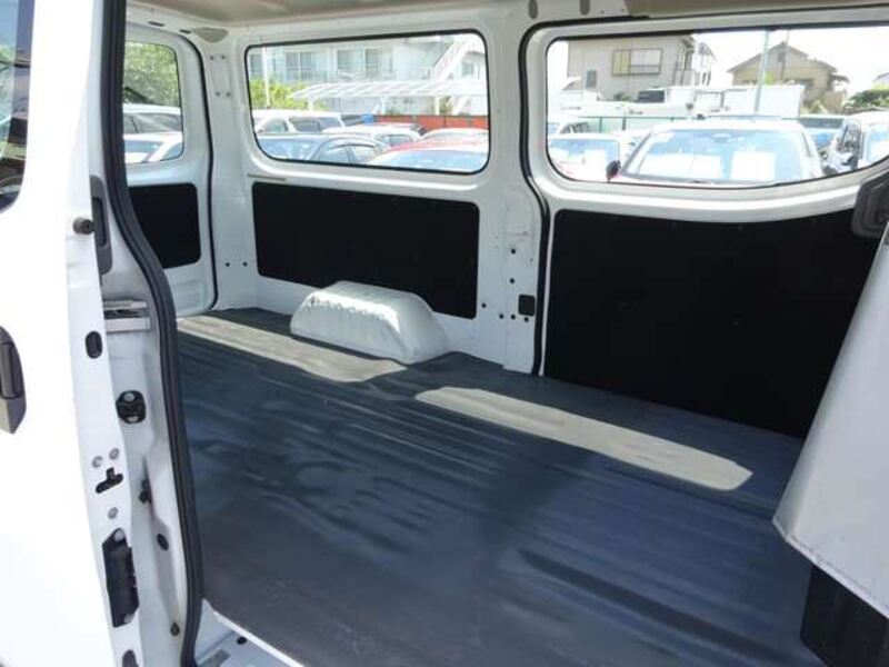 NV350 CARAVAN