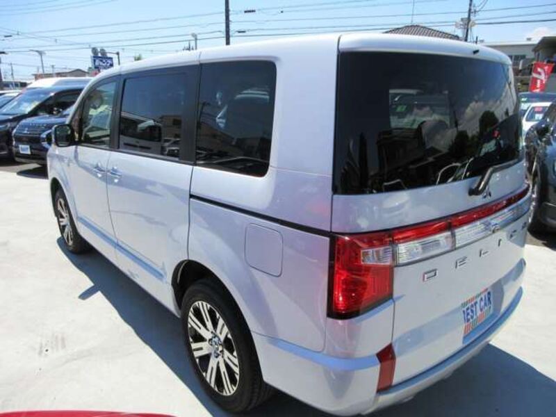 DELICA D5