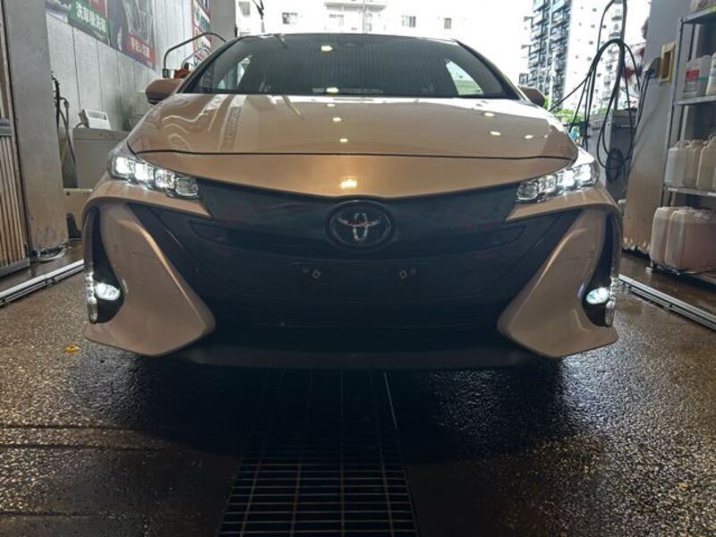 PRIUS PHV