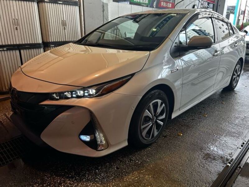 PRIUS PHV