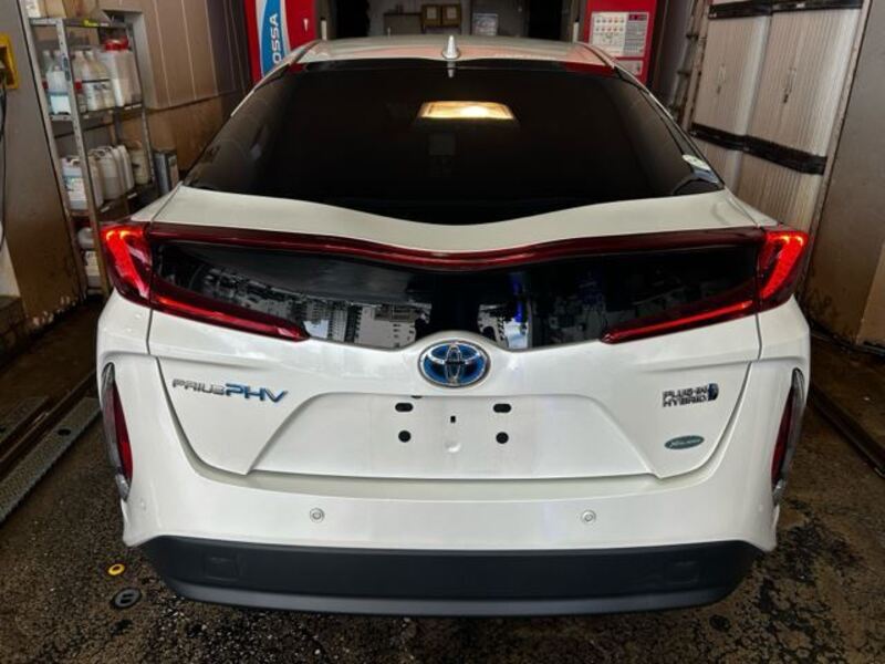 PRIUS PHV