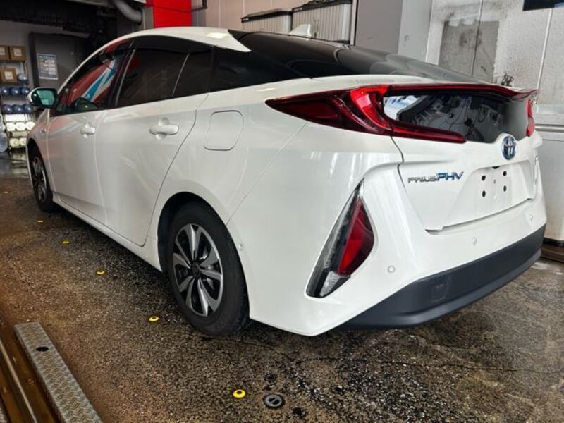 PRIUS PHV
