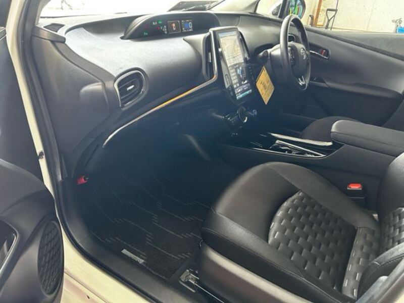 PRIUS PHV