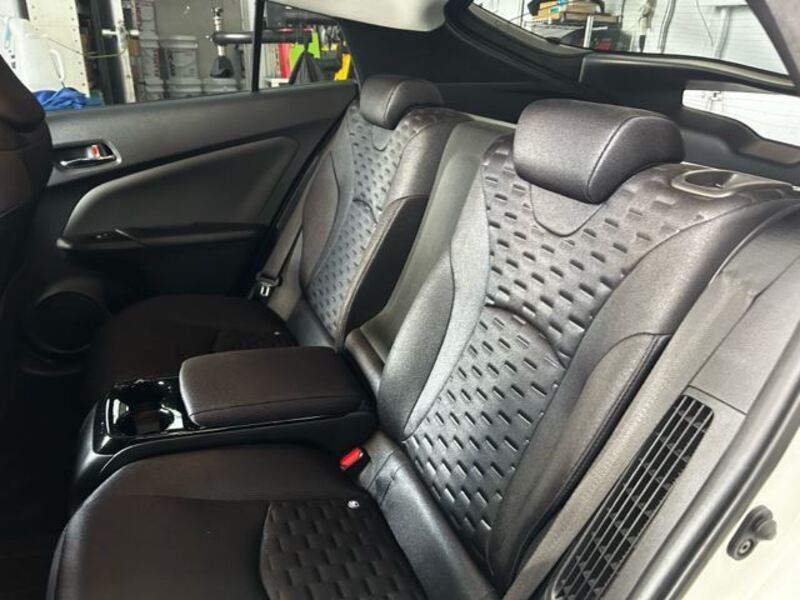 PRIUS PHV