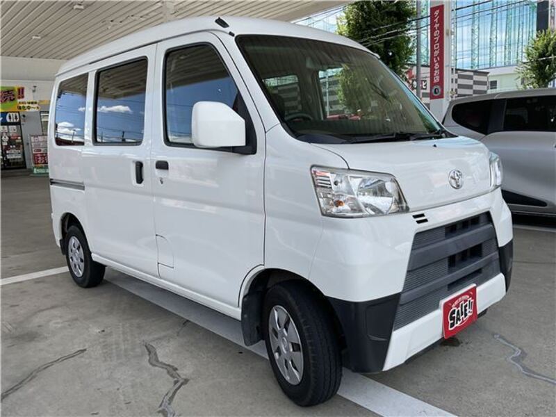 TOYOTA PIXIS VAN