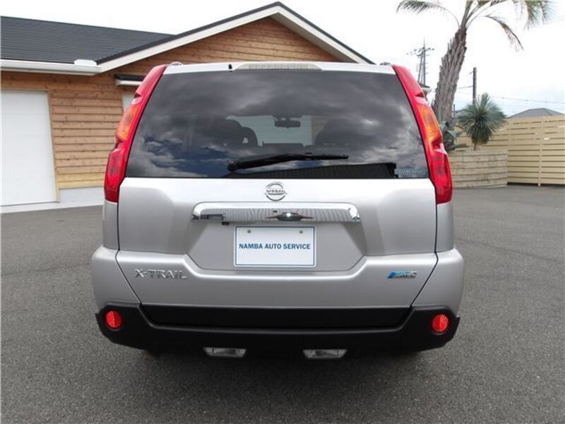 X-TRAIL