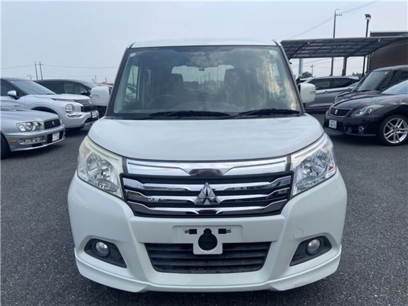 MITSUBISHI DELICA D2