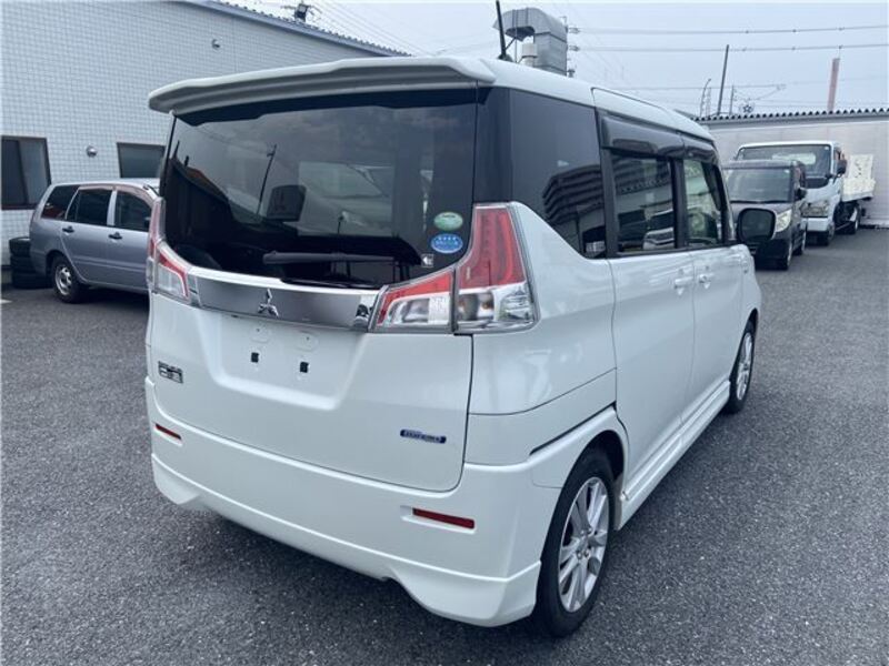 DELICA D2