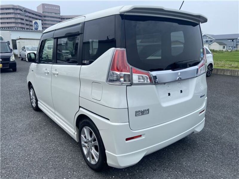 DELICA D2