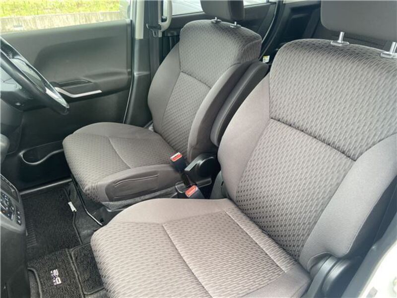 DELICA D2