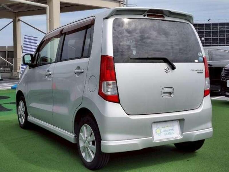 WAGON R