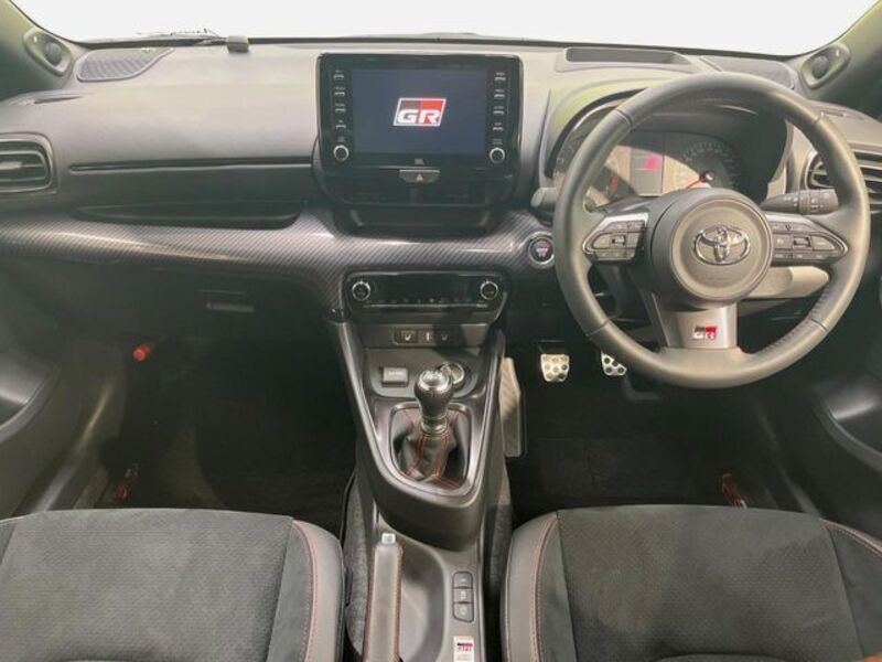 GR YARIS