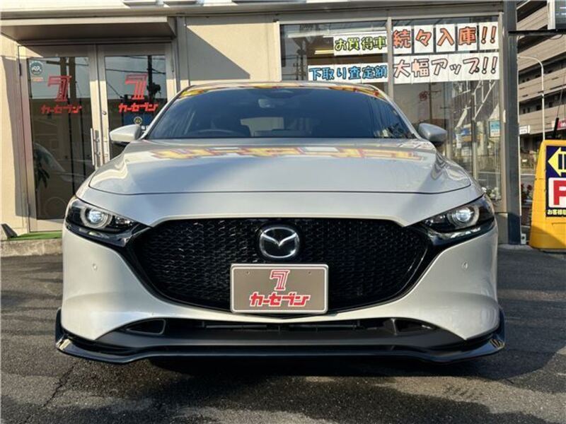 MAZDA3