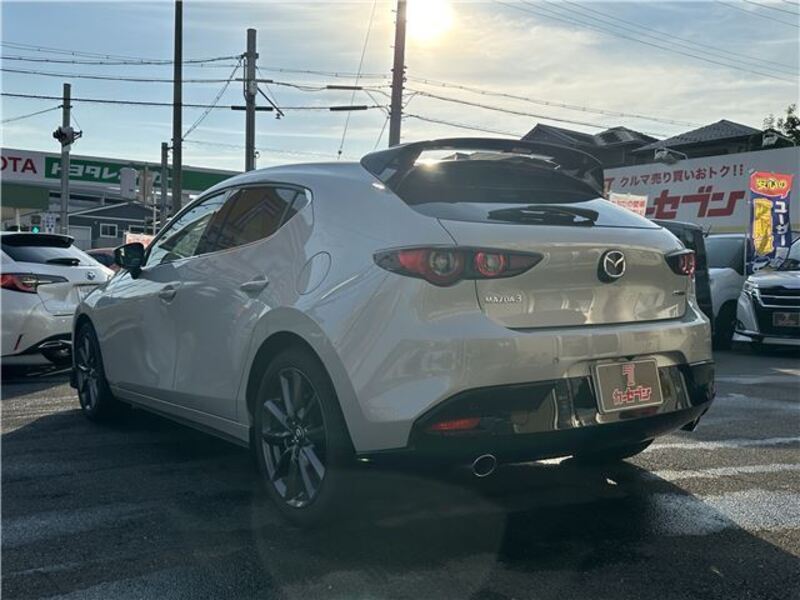 MAZDA3