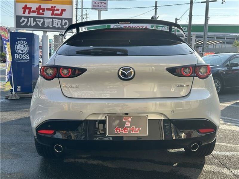 MAZDA3