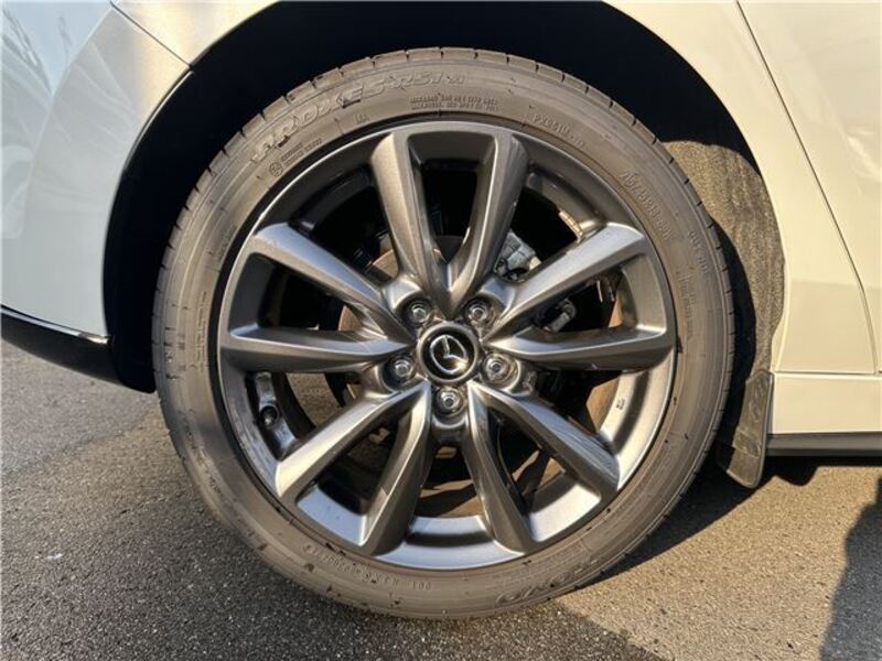 MAZDA3