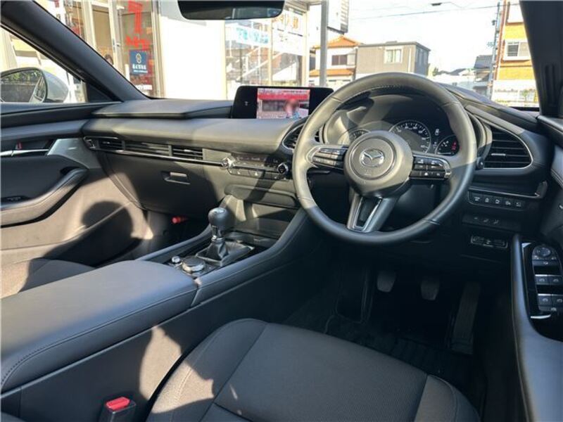 MAZDA3