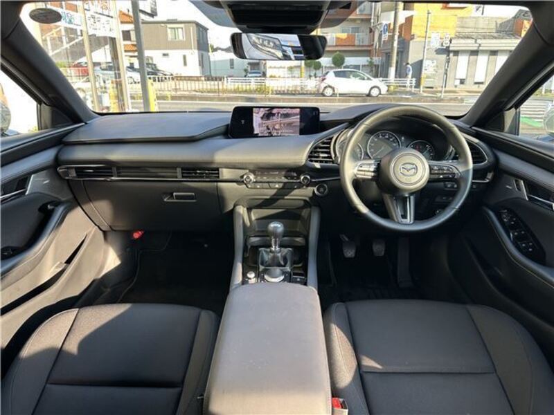 MAZDA3