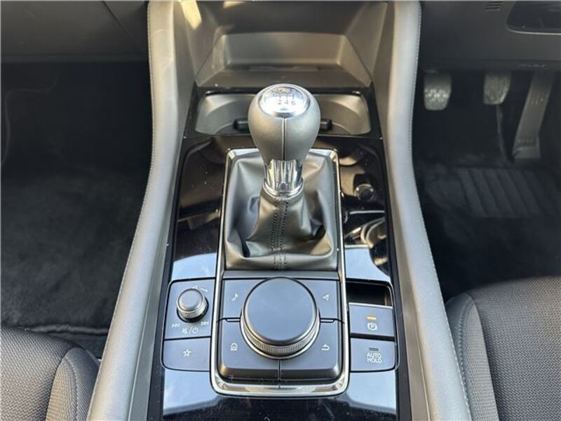 MAZDA3