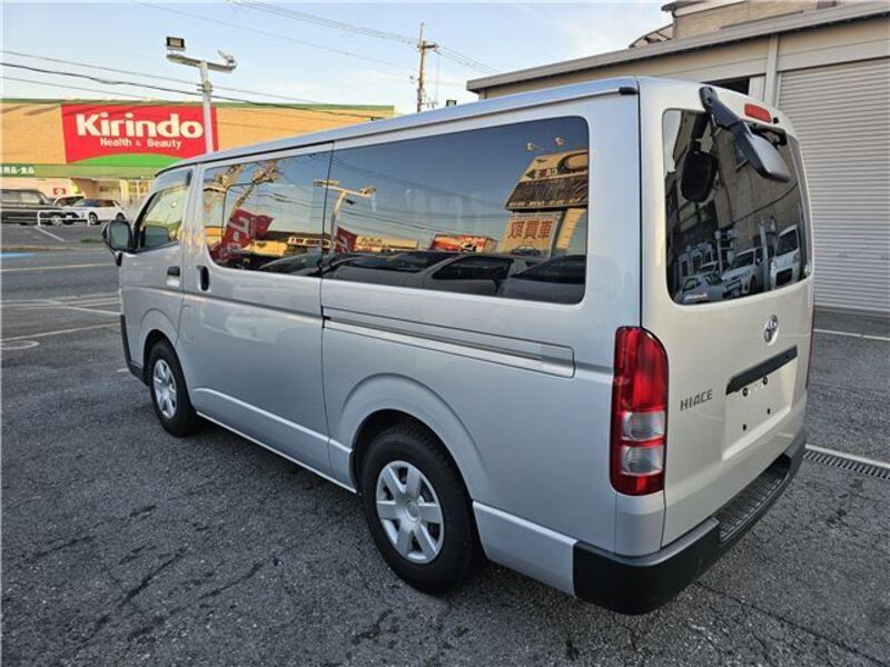 HIACE VAN